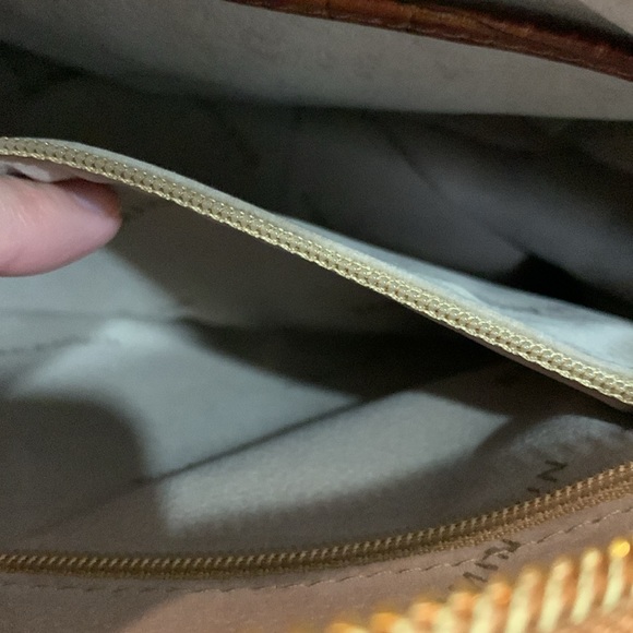 Brahmin Belle  Crossbody - Picture 8 of 14